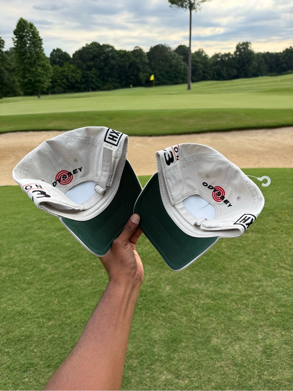 Brand new Callaway White Golf Cap Duo with Black Logo never worn - Picture 3 of 3